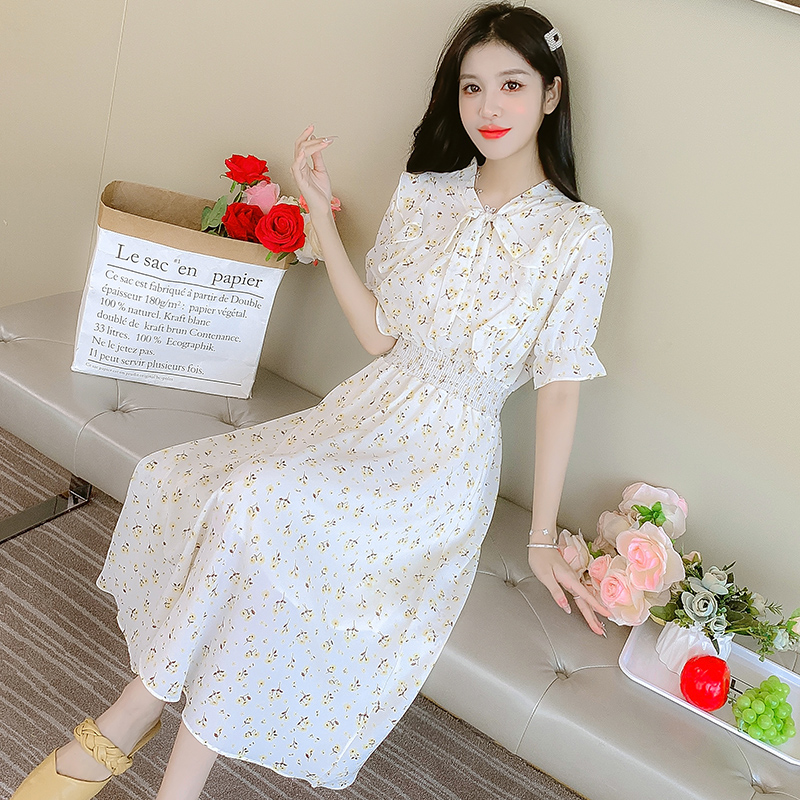 實拍碎花連衣裙女2022夏季新款溫柔風氣質女神范收腰顯瘦雪紡裙子