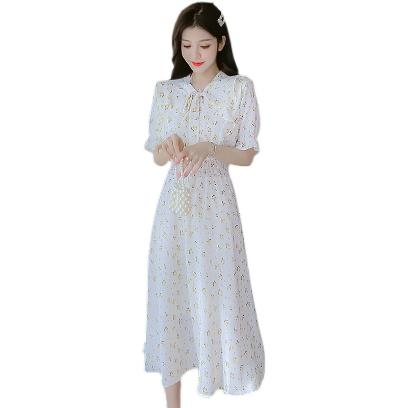 實拍碎花連衣裙女2022夏季新款溫柔風氣質女神范收腰顯瘦雪紡裙子