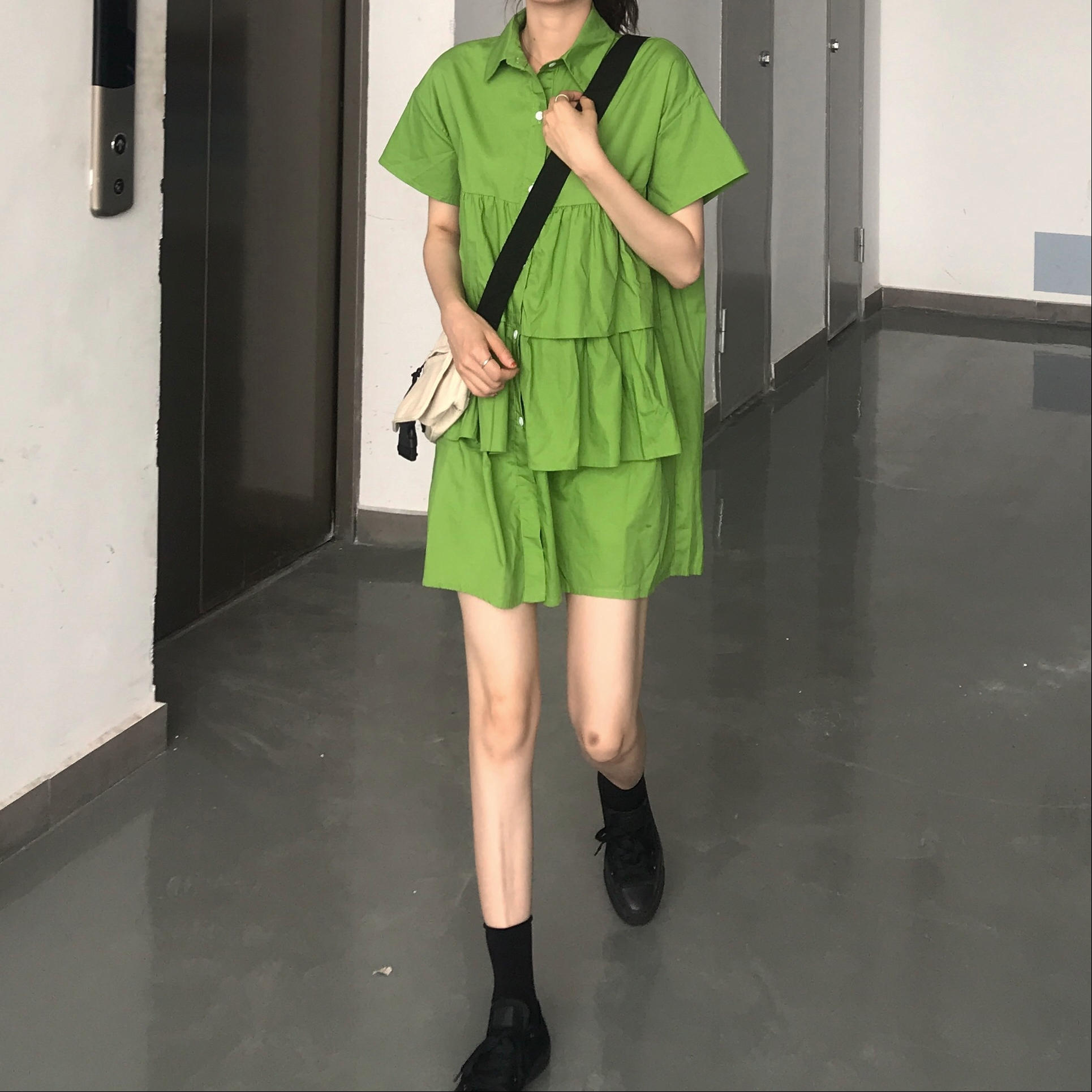 8 牛油果绿色法式很仙的裙子显瘦连衣裙