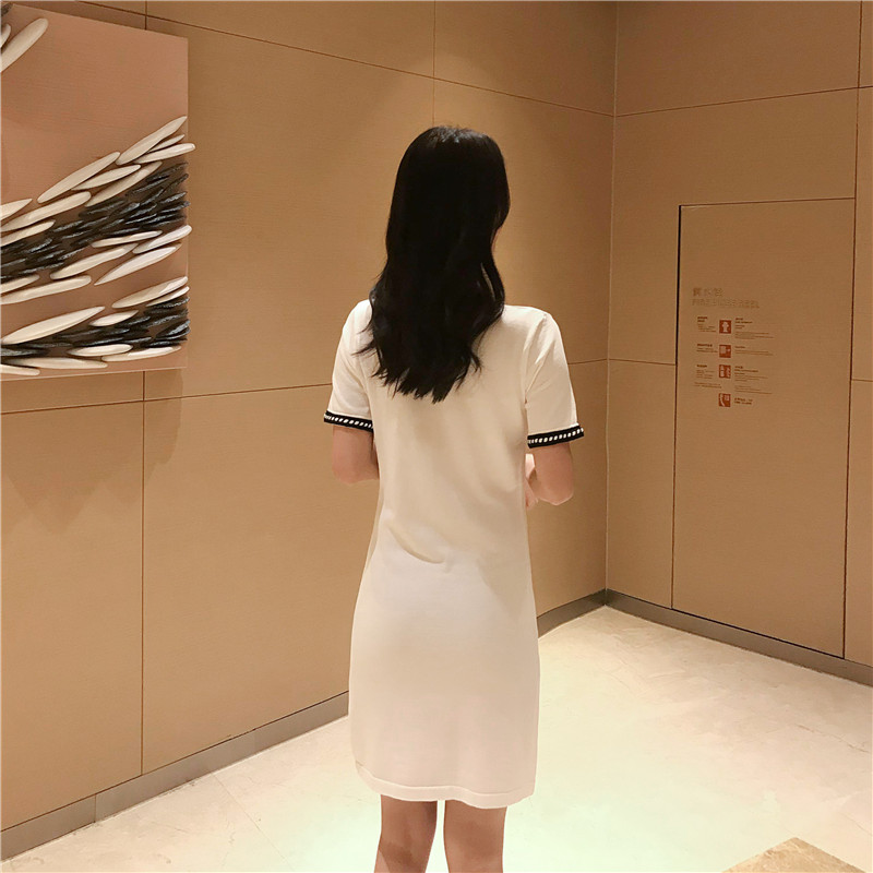 VK旗艦店 韓國風V領單排扣針織短袖洋裝