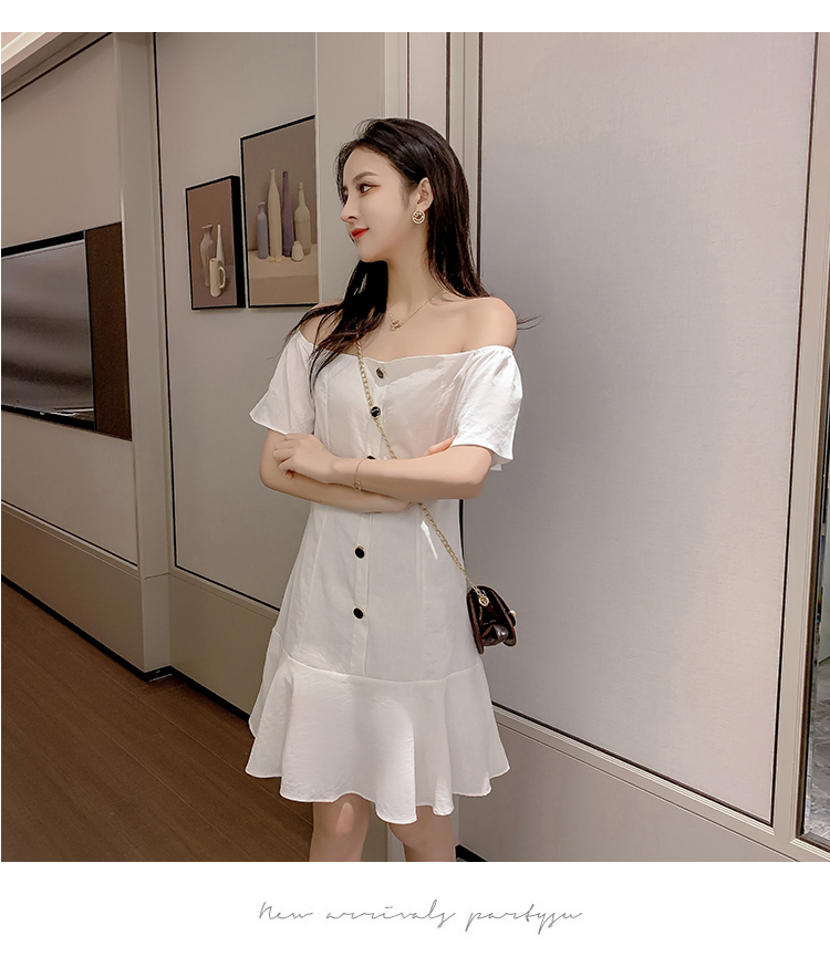 VK旗艦店 韓系露肩一字領顯瘦單排釦性感短袖洋裝