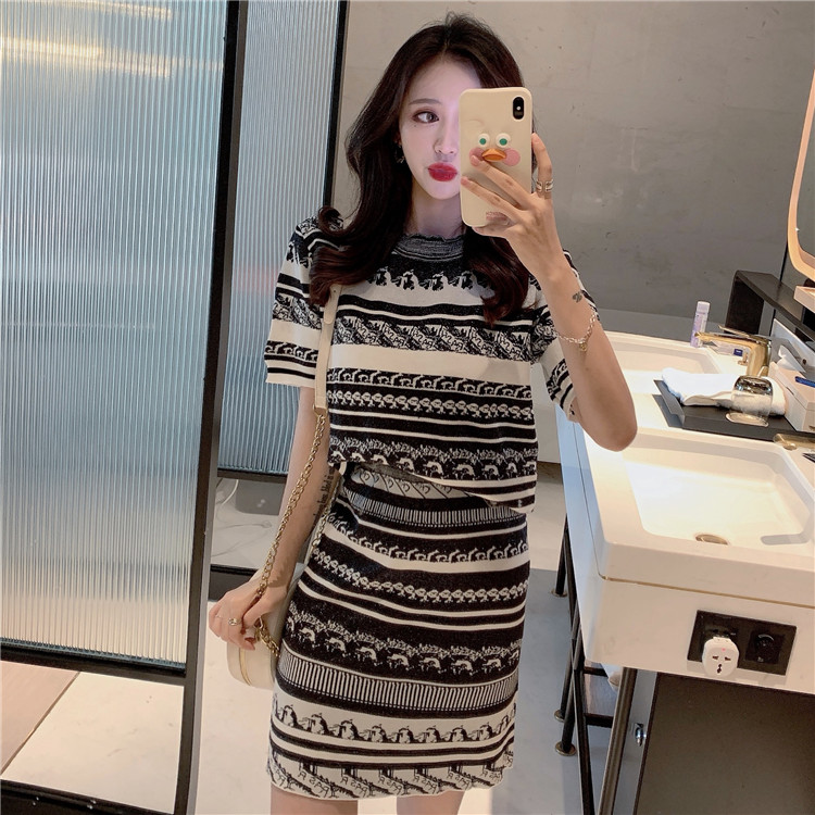 VK旗艦店 韓國風復古撞色幾何針織套裝短袖裙裝