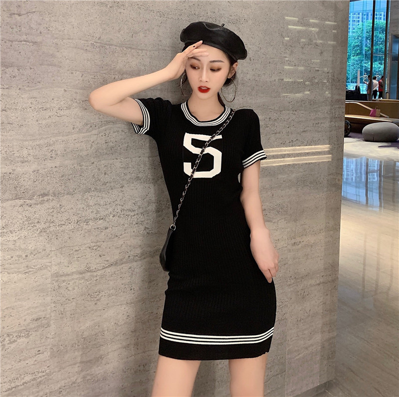 VK旗艦店 韓國風刺繡字母針織休閒短袖洋裝