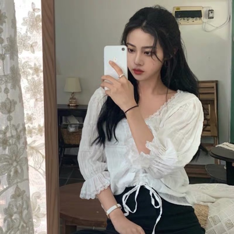 现货韩国ins元气少女复古风洋气百搭甜美系蕾丝花边v领抽绳衬衫女
