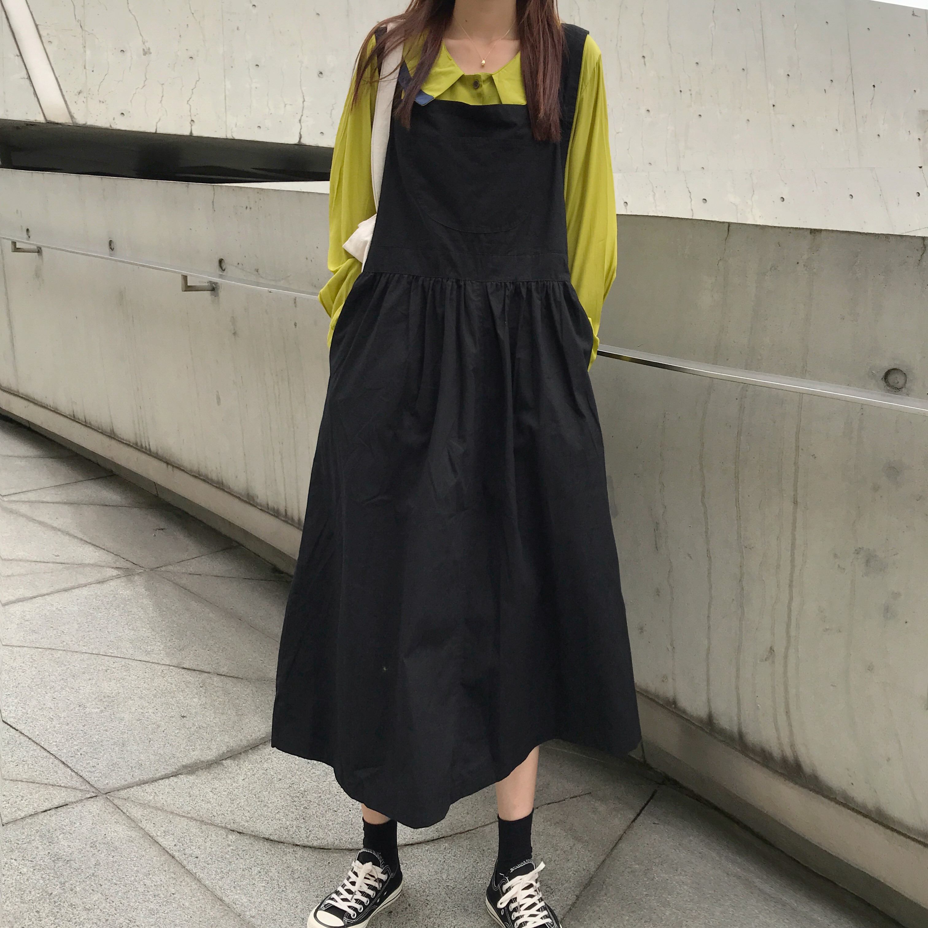 实拍实价 韩版显白牛油果绿减龄长袖衬衫女 百搭背心裙中长裙