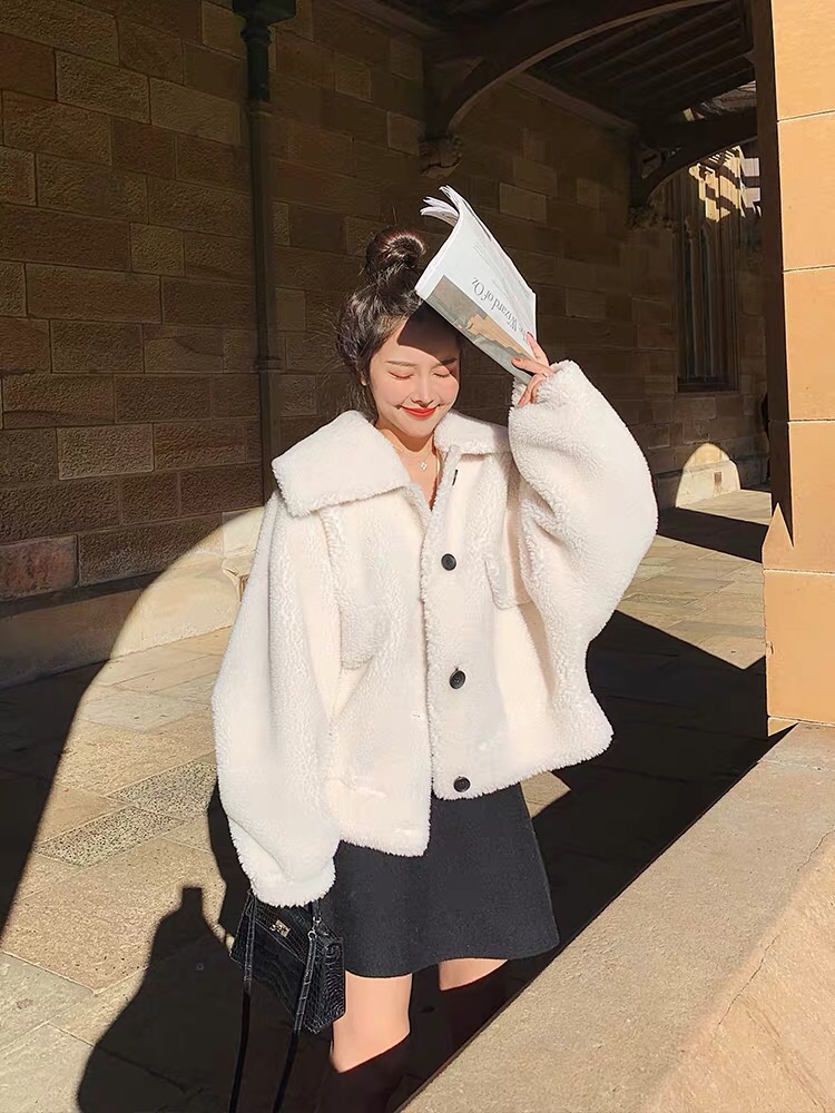 林珊珊 毛毛软萌复合羊羔毛外套女韩版宽松短款chic学生潮ins上衣