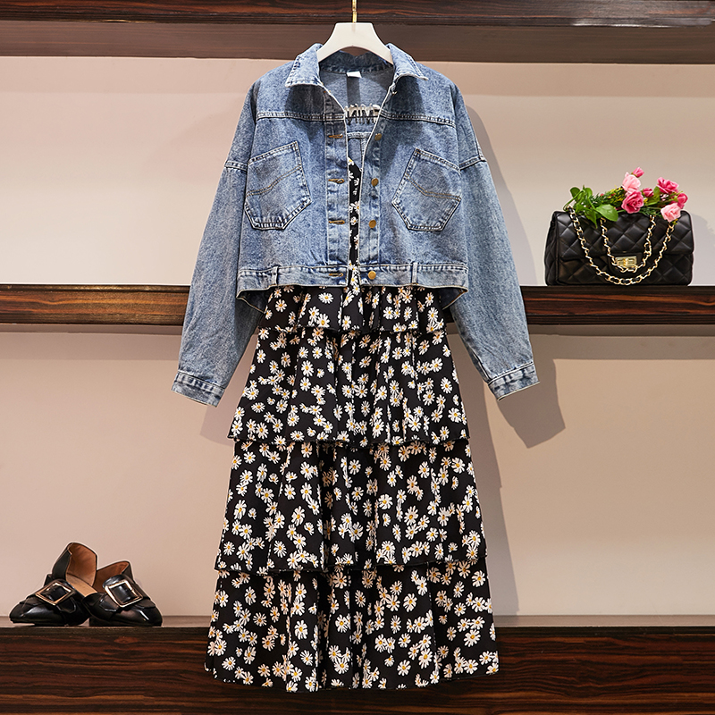 实拍 时尚绣花牛仔外套