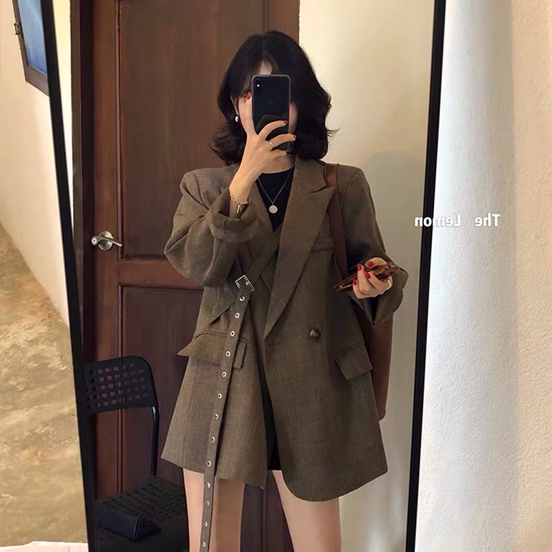 三色现货20秋季新款设计感小众韩风百搭时尚小西装上衣宽松外套女