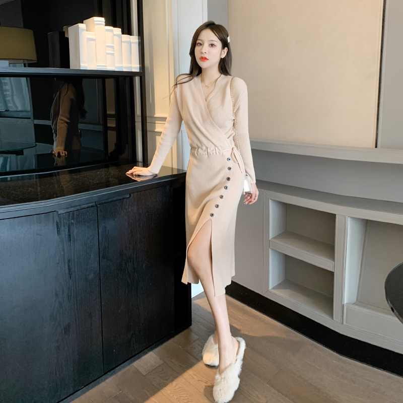 秋冬季毛衣女套头衫中长款包臀针织打底衫韩版修身V领毛衣连衣裙