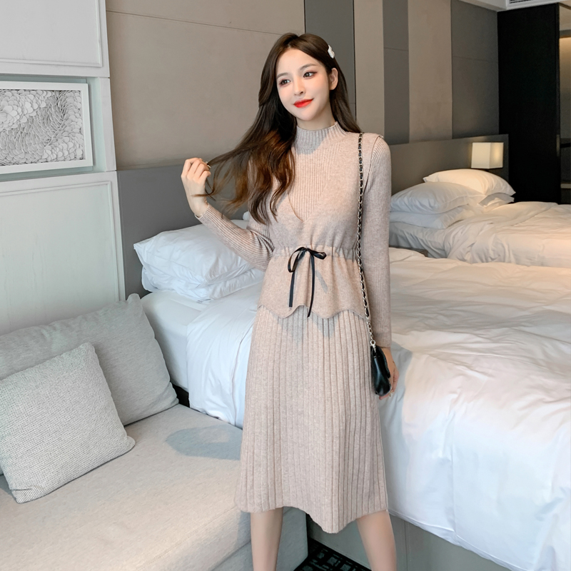 针织两件套连衣裙2020秋冬新款配大衣打底裙子女纯色中长款毛衣裙
