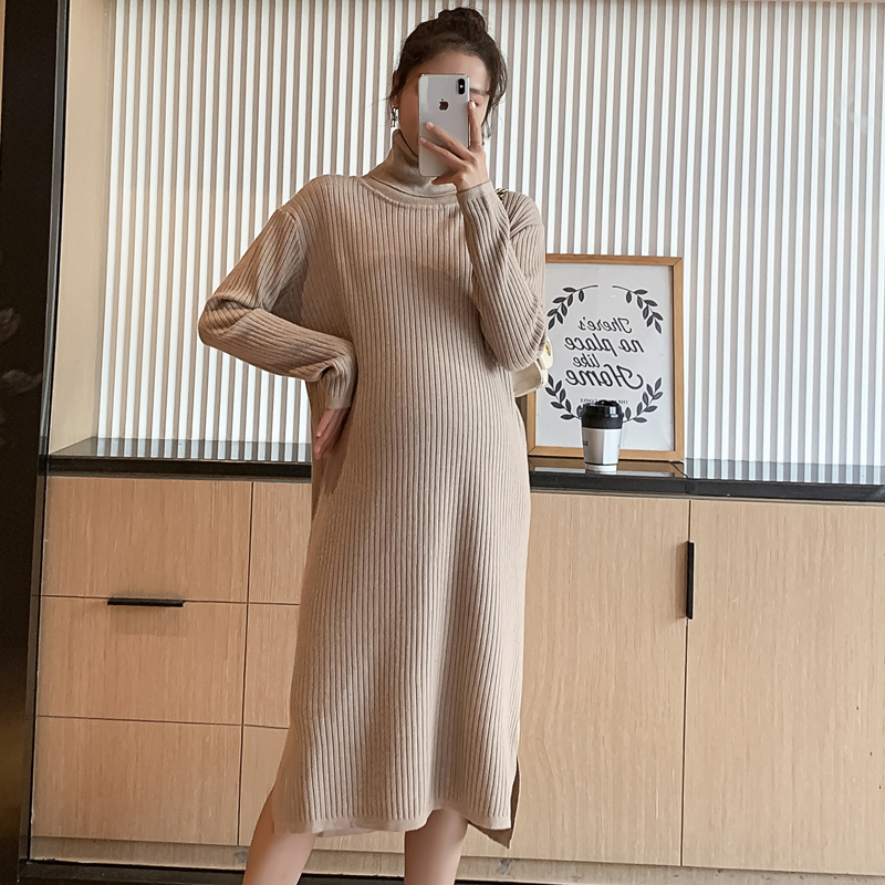 实拍现货2020秋冬新款孕妇时尚显瘦胖mm高领加厚保暖毛衣裙开叉下摆大码连衣裙