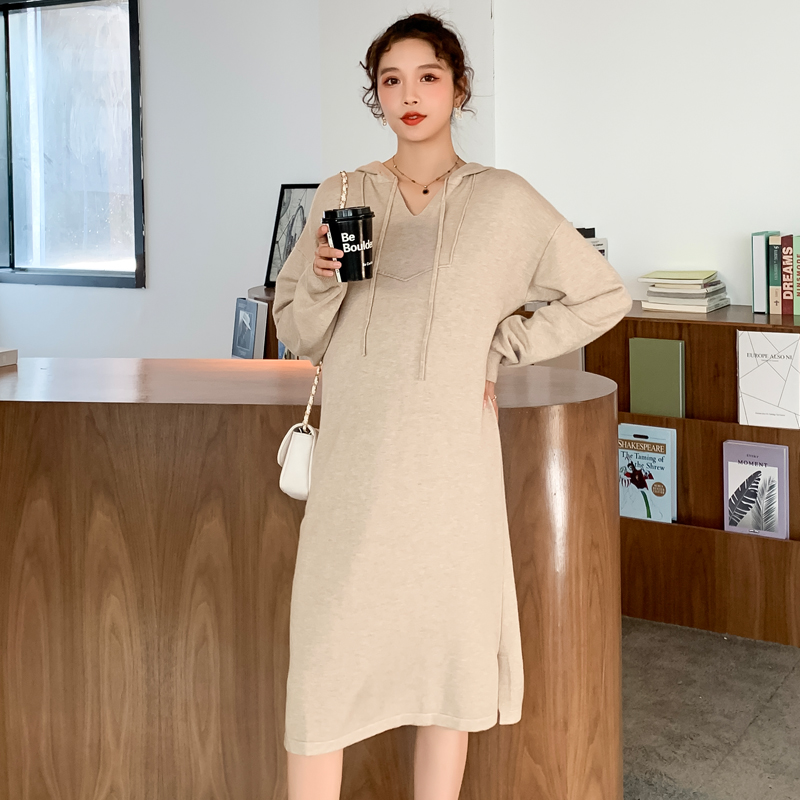 实拍现货202秋冬新孕妇计感小众胖mm法式显瘦连帽针织大码毛衣连衣裙