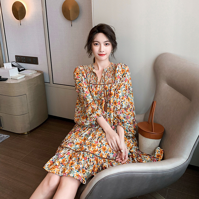 實拍法式復古碎花連衣裙女寬松氣質顯瘦仙氣桔梗短裙 秋季新款