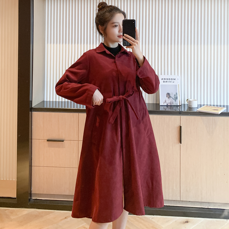 实拍现货2020秋冬新款孕妇韩版可开扣哺乳设计感长短袖两穿胖mm灯芯绒大码连衣裙外套