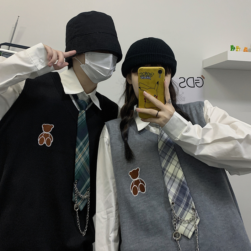 控30韩国男女针织毛衣马甲外套ins男女复古潮流马夹上衣刺绣宽松