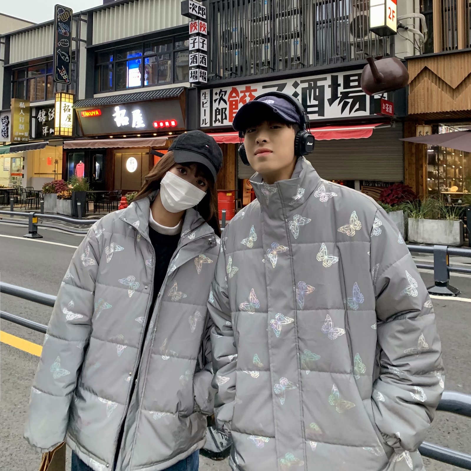 实拍港风青年保暖流行棉服情侣棉衣蝴蝶印花潮流宽松反光立领外套
