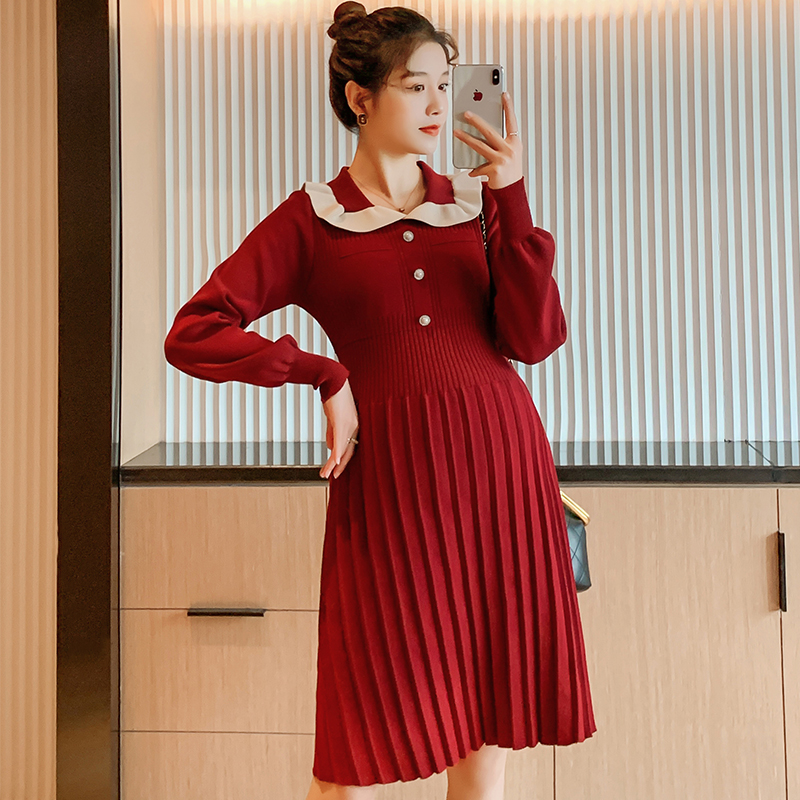 实拍现货2021新款孕妇圣诞红色高品质甜美公主范荷叶领百褶针织裙胖mm大码网红毛衣连衣裙