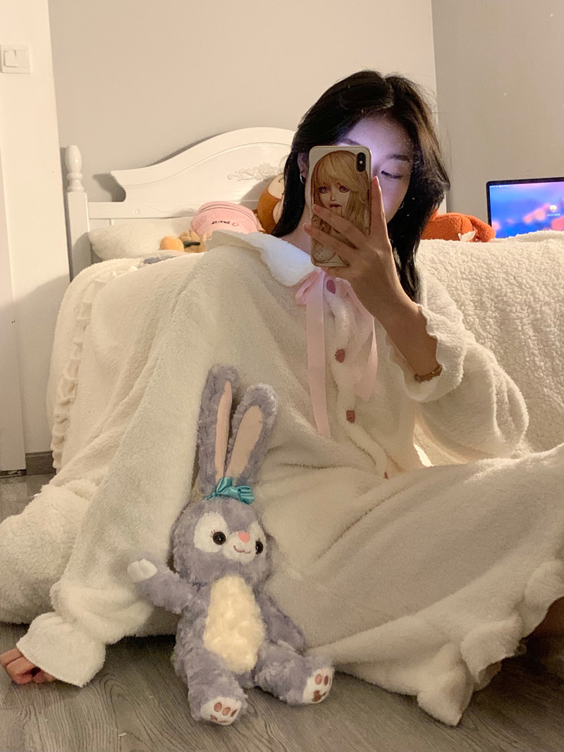 实拍实价新款秋冬甜美宽松娃娃领蝴蝶结加厚可爱暖和长款睡袍睡裙