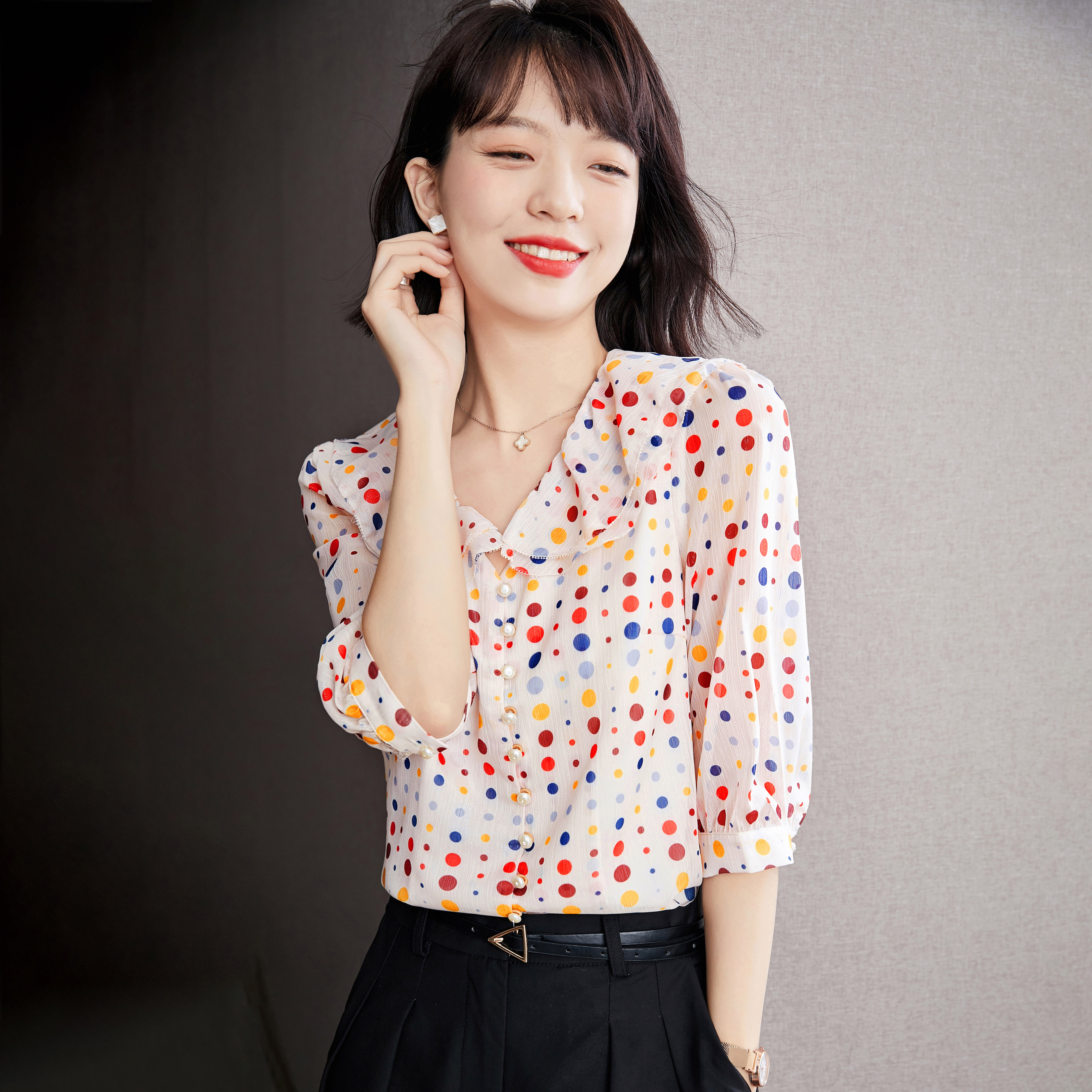 实拍◆有现货◆2021夏季新款彩色波点娃娃领五分袖衬衫上衣雪纺衫