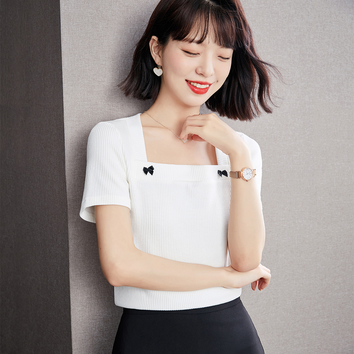 实拍◆有现货◆2021新款复古设计感方领露锁骨宽松显瘦白色上衣