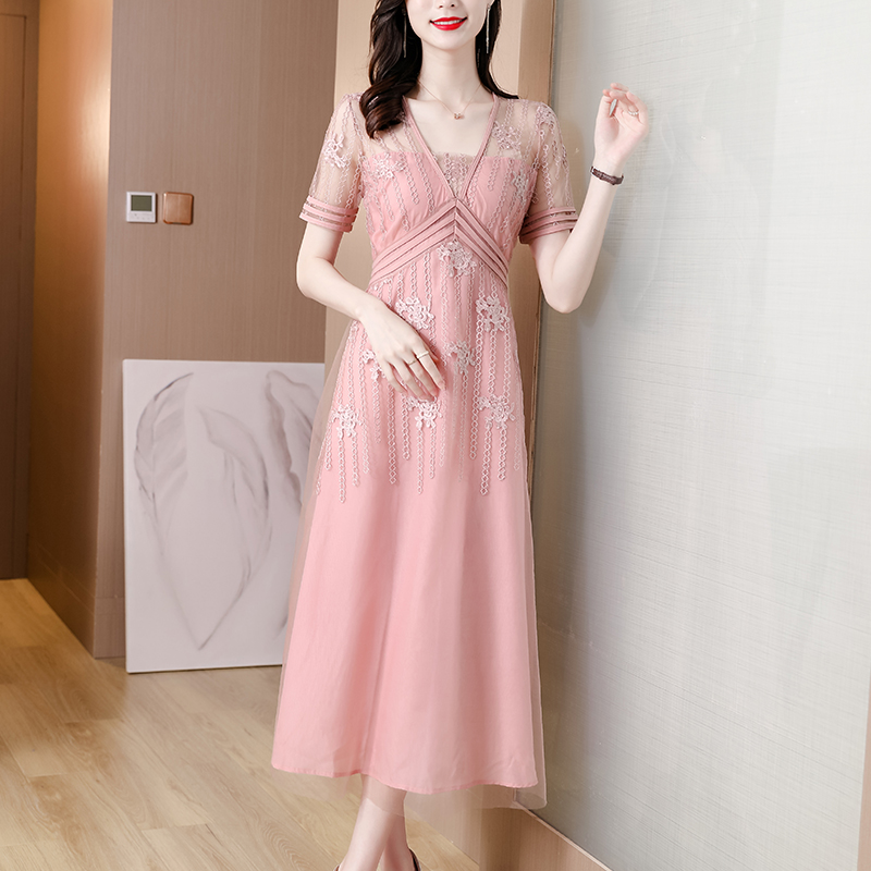 名媛刺绣蕾丝连衣裙女2021夏季新款重工绣花大摆a字裙礼服仙女裙