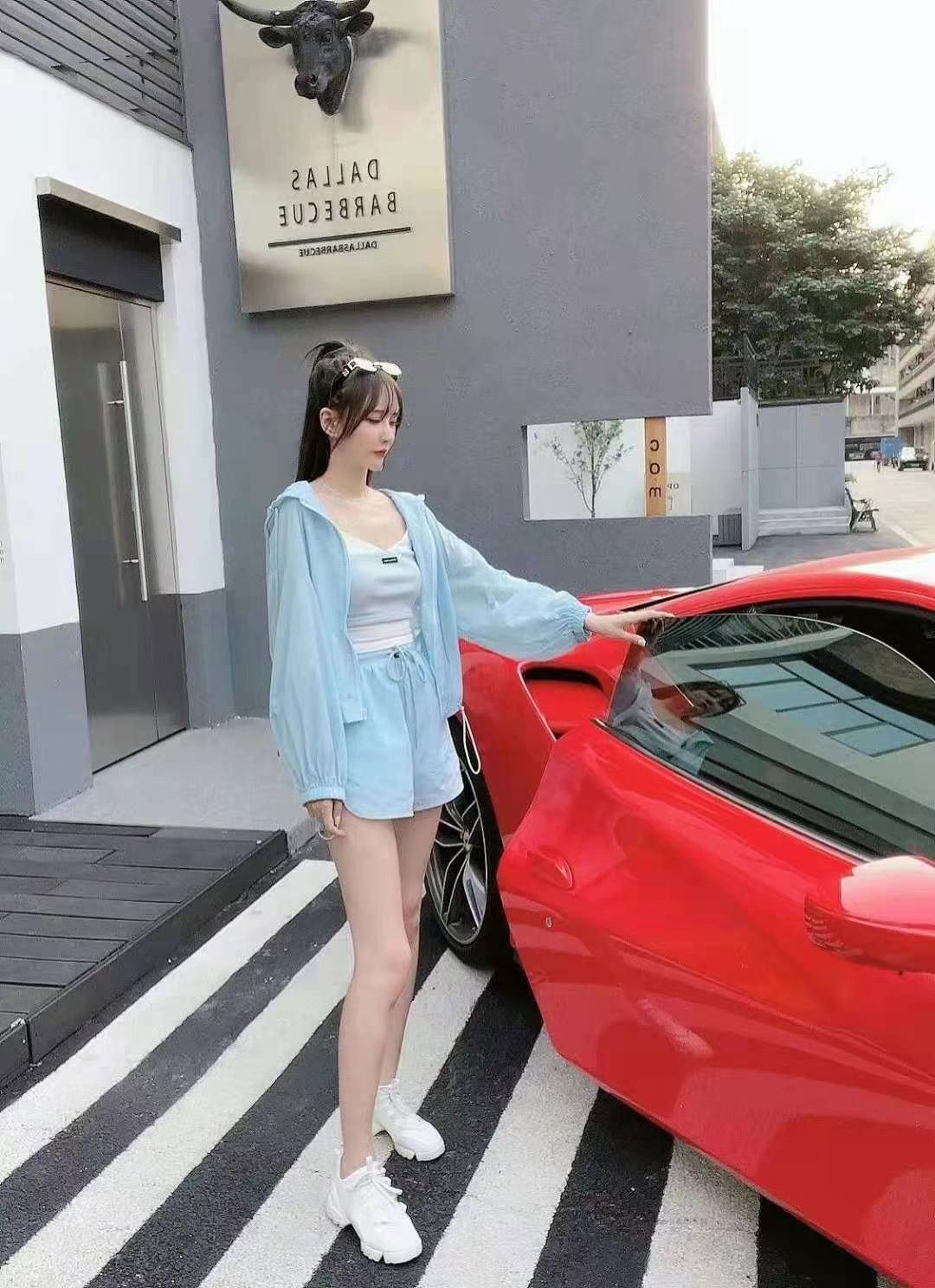运动宽松连帽防晒外套+短裤二件套休闲套装