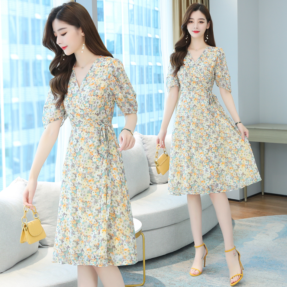 实拍油画裙子V领雪纺法式收腰显瘦碎花连衣裙女夏2021新款长裙