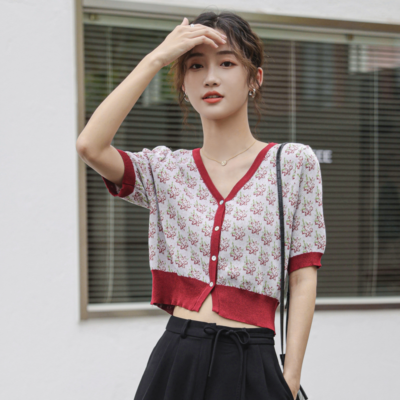 甜美复古百搭V领碎花针织开衫女2021春夏新款单排扣短袖小外套潮