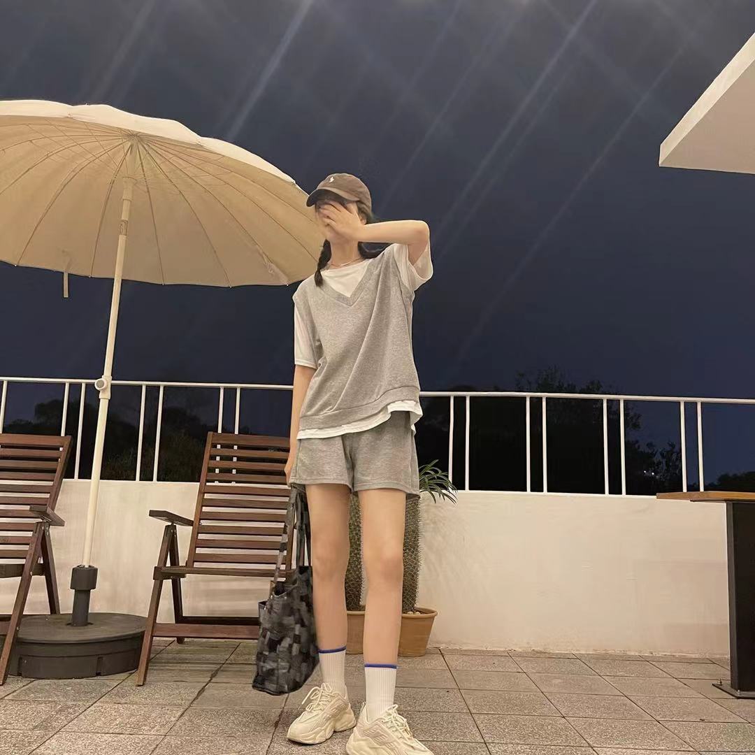 实拍实价 女夏韩版休闲运动套装假两件上衣运动短裤