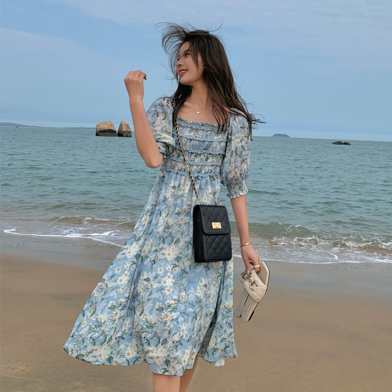 实拍现货好质量泡泡袖裙子夏气质修身雪纺度假法式碎花连衣裙短袖