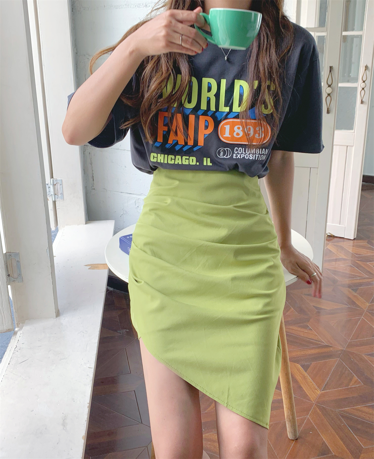 实拍实价 韩版设计感小众宽松短袖t恤＋高腰显瘦不规则半身短裙