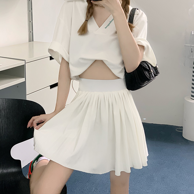 实价实拍三标齐学院风休闲抽绳刺绣字母V领短袖上衣+百褶裙两件套