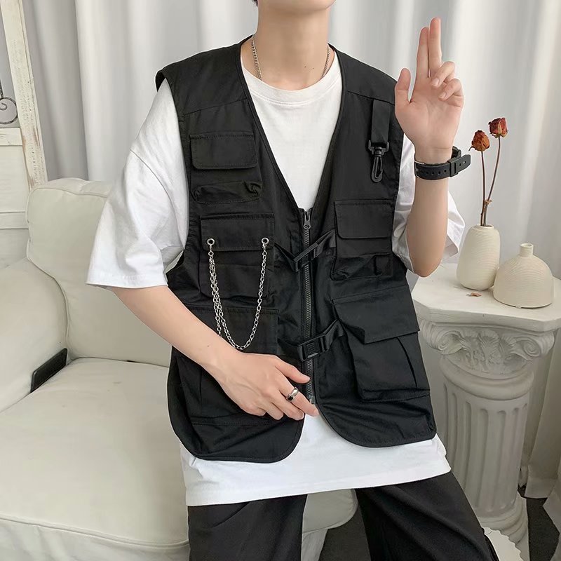 实拍ins机能风工装战术马甲男暗黑潮牌宽松坎肩炸街背心外套短款