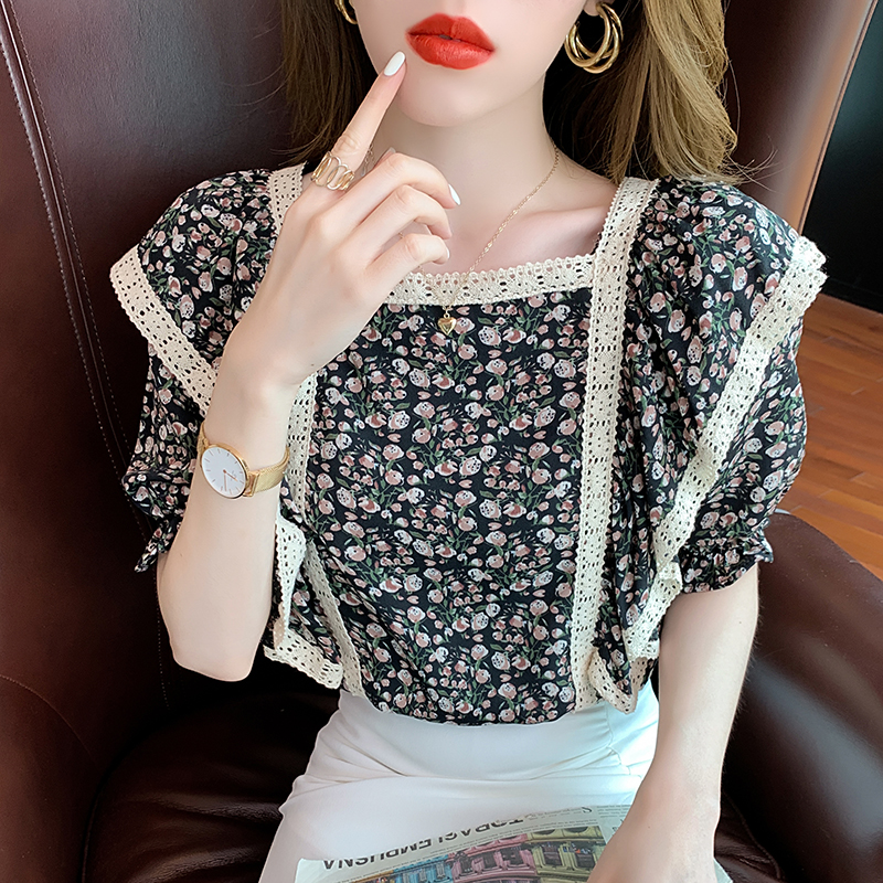 2021新款夏季复古碎花短袖衬衫女泡泡袖法式上衣设计感小众雪纺衫