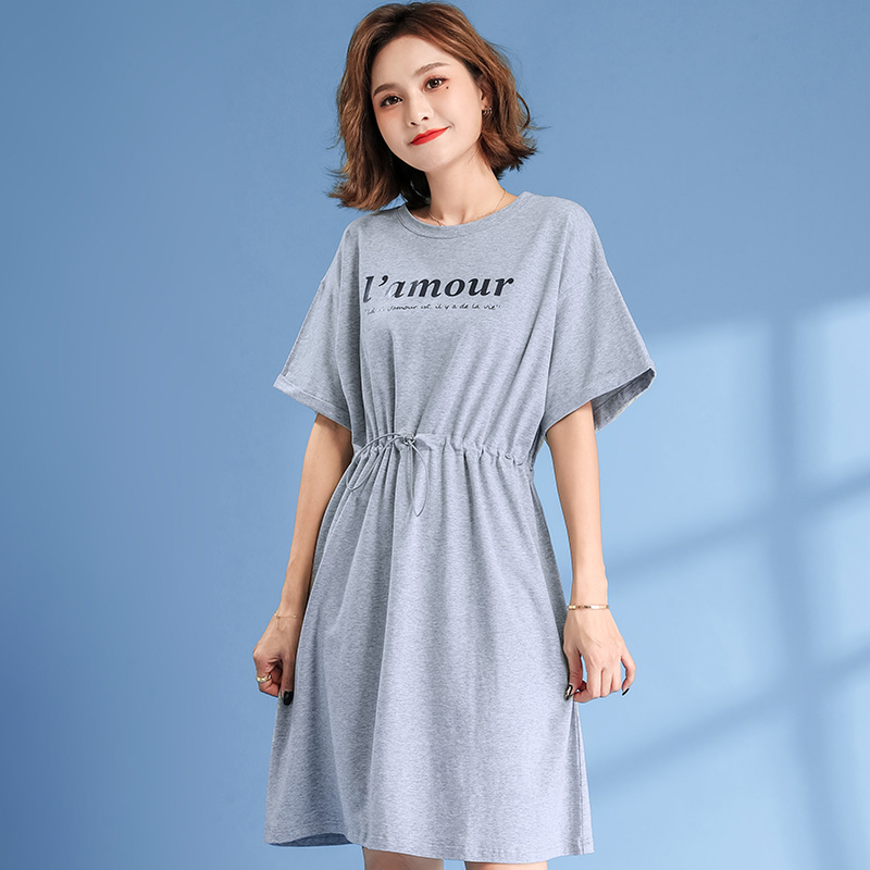 连衣裙4色实拍2021夏新款收腰时尚字母印花设计感简约运动风T桖裙