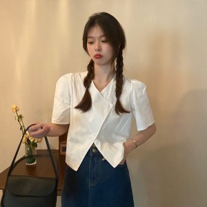 TR25427# 新款韩版chic小众设计感V领不规则系扣宽松泡泡袖衬衫 服装批发女装服饰货源