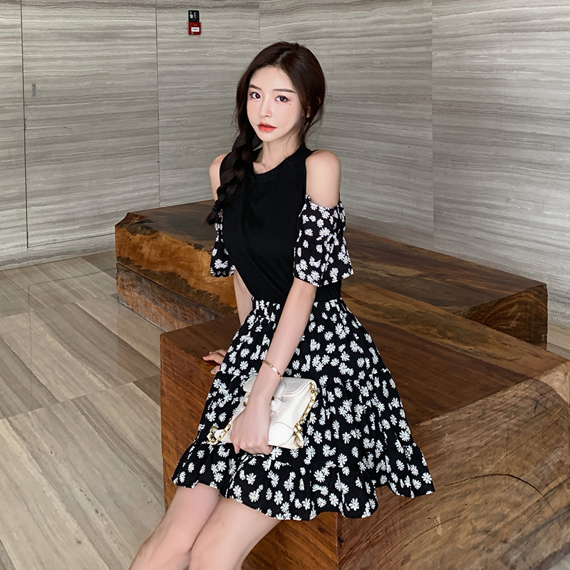 小雏菊碎花套装裙女夏2021新款闺蜜装露肩t恤a字裙高腰显瘦两件套