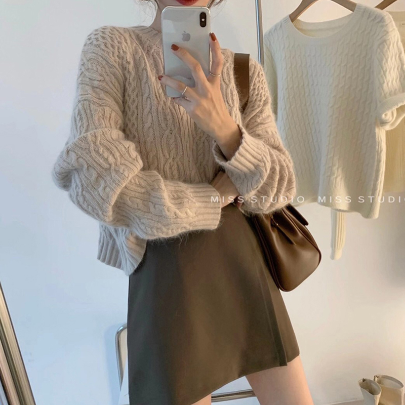 New gentle temperament small retro twist short long-sleeved pullover sweater for women chic Korean top