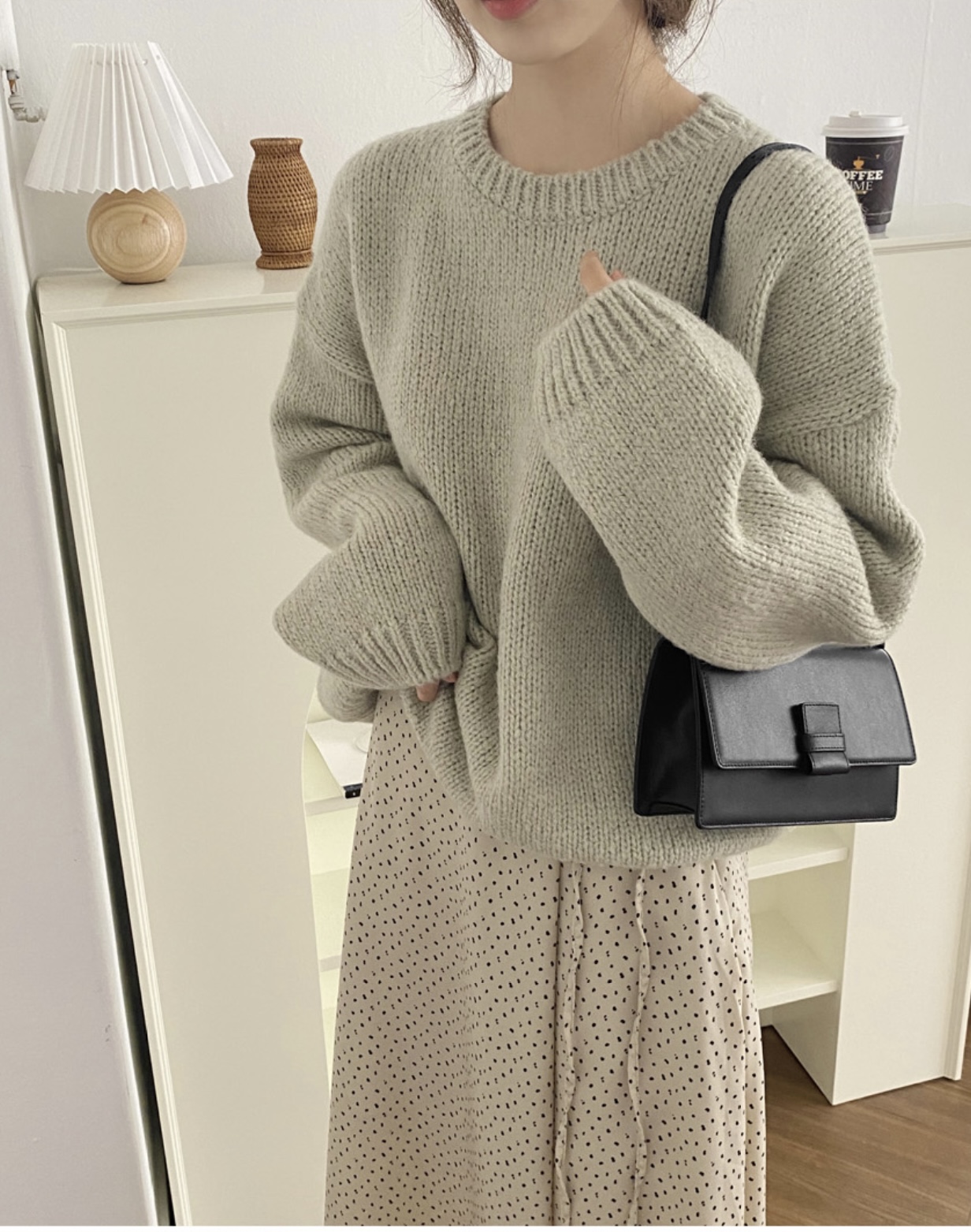 Original real shot protection ~ Korean version autumn and winter Korean version lazy mohair pullover round neck small fresh sweater for women