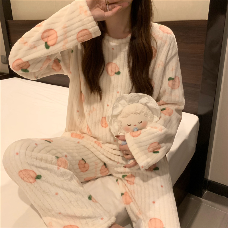 Actual shot of new winter cartoon warm coral velvet pajamas set for women