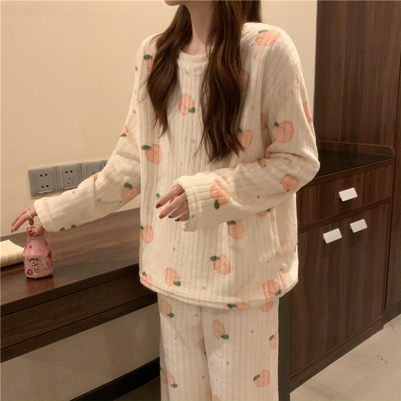 Actual shot of new winter cartoon warm coral velvet pajamas set for women