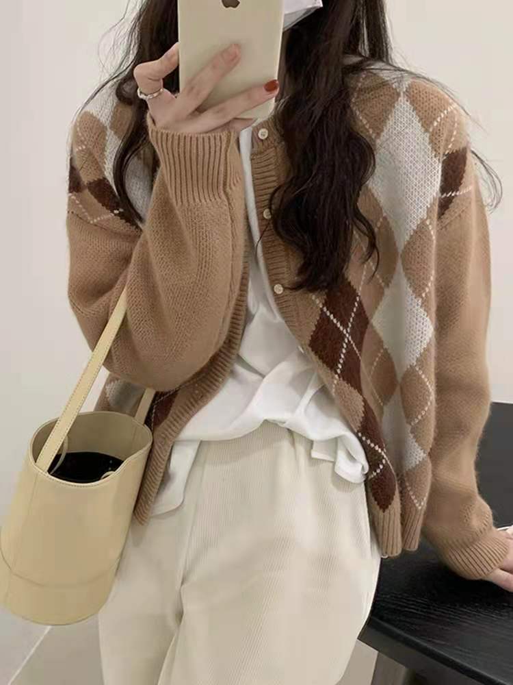 Round neck long-sleeved sweater single-breasted loose slim Korean style preppy sweater cardigan top for women