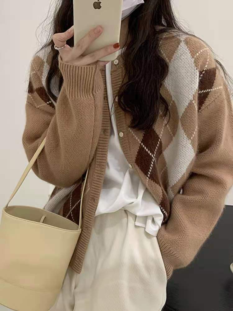 Round neck long-sleeved sweater single-breasted loose slim Korean style preppy sweater cardigan top for women