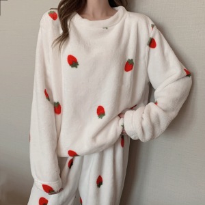 PS60614# 甜美可爱草莓珊瑚绒加厚保暖睡衣宽松外穿家居服两件套 服装批发女装服饰货源