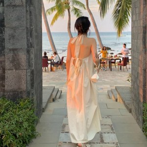 RS49321#法式初恋裙子女夏季新款设计感抽绳露背不规则海边度假连衣裙