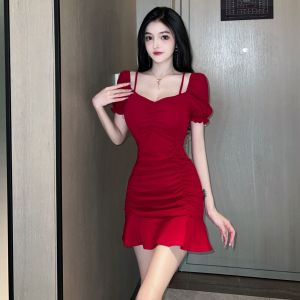 Sexy straight neck， shoulder bag and hip cotton dress