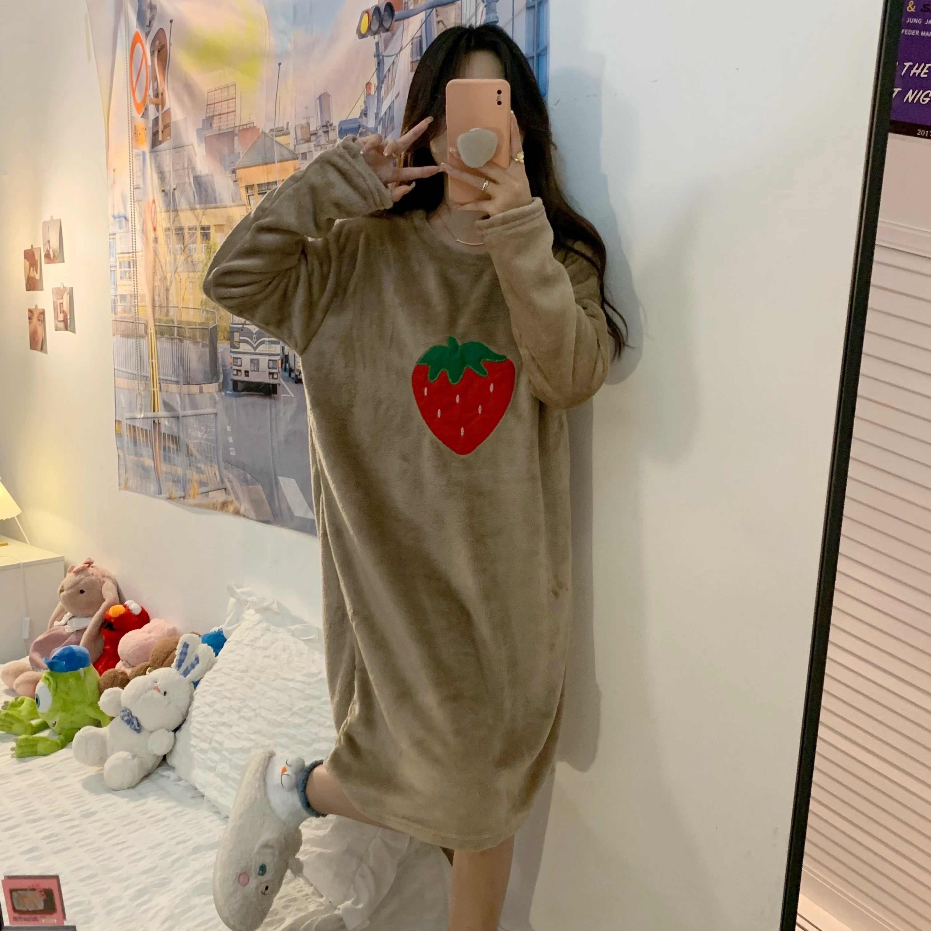 Real shot of autumn and winter Korean cartoon smiling face coral velvet nightgown for women striped strawberry loose pajamas home clothes