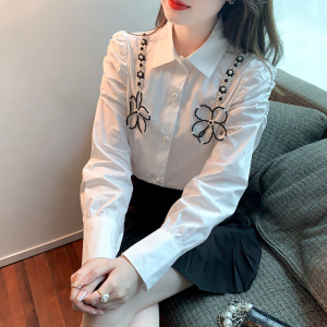 PS12648# 衬衫女春季韩版新款设计感珍珠花朵POLO领外穿洋气长袖白衬衣 服装批发女装直播货源