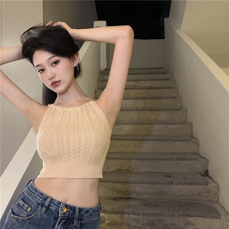 Spring and autumn sweet and spicy knitted neck suspender vest women's summer design sense, a small number of people wear a spicy girl jacket inside and outside