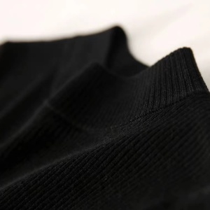 PS44970# 春季新款气质小黑裙半高领羊毛针织拼接蓬蓬裙摆修身连衣裙